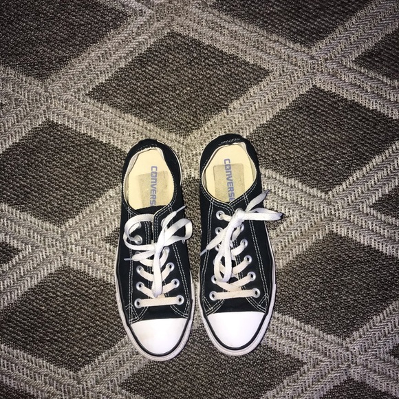 Black basic classic converse! - Picture 3 of 6